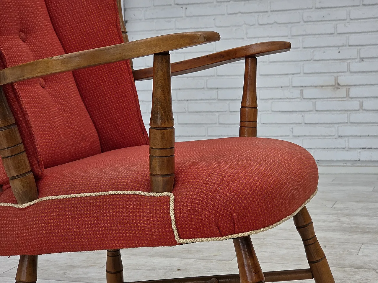 Anni '60, poltrona scandinava, mobili in lana rossa, legno di faggio. 5