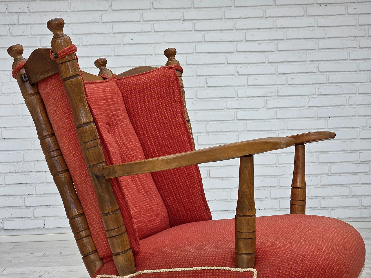 Anni '60, poltrona scandinava, mobili in lana rossa, legno di faggio. 8