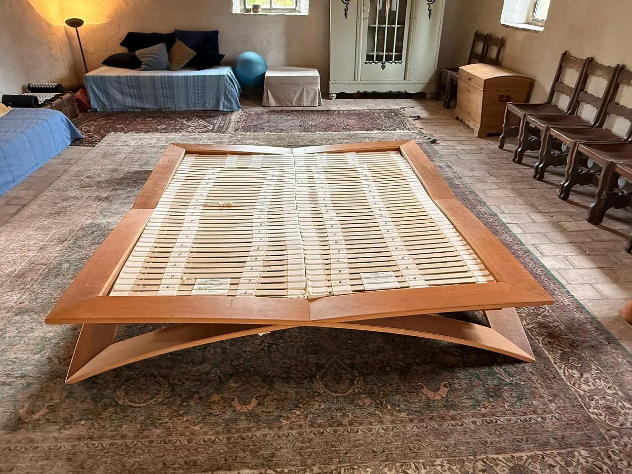 Cinius 'Loto' Bed Frame in Beech and Cherry Wood 4