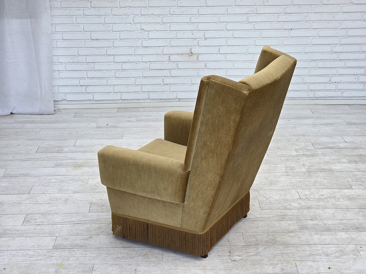 Anni '70, poltrona danese con schienale alto, velluto per mobili giallo miele. 16