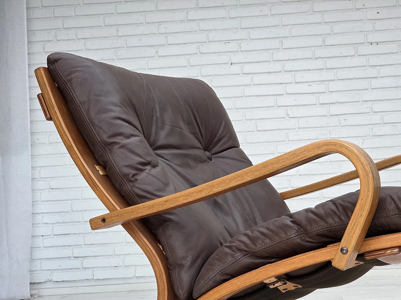 Anni '70, poltrona danese Komfort, pelle d'arredo, legno curvato. 4