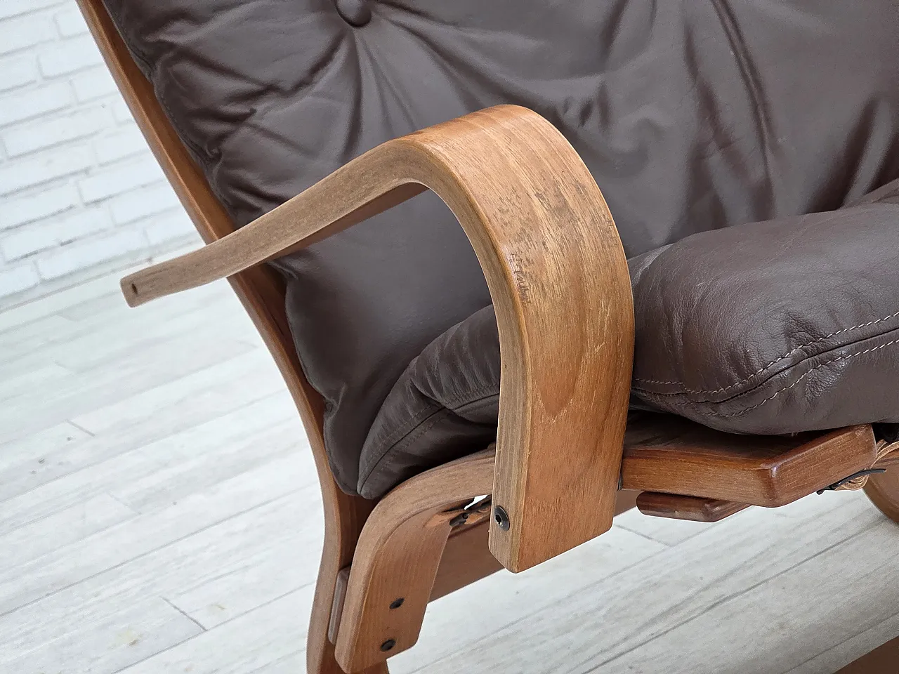 Anni '70, poltrona danese Komfort, pelle d'arredo, legno curvato. 9