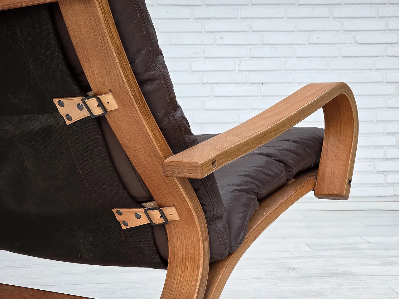Anni '70, poltrona danese Komfort, pelle d'arredo, legno curvato. 13