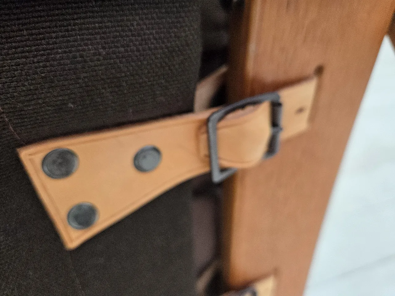 Anni '70, poltrona danese Komfort, pelle d'arredo, legno curvato. 21