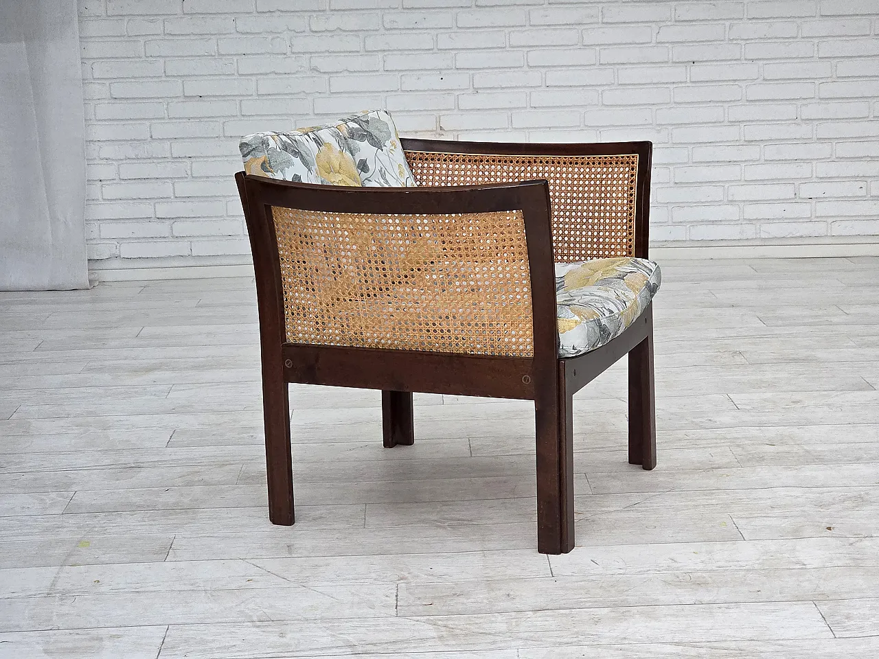 Anni '70, design danese di Illum Wikkelsø, poltrona modello "Plexus". 1