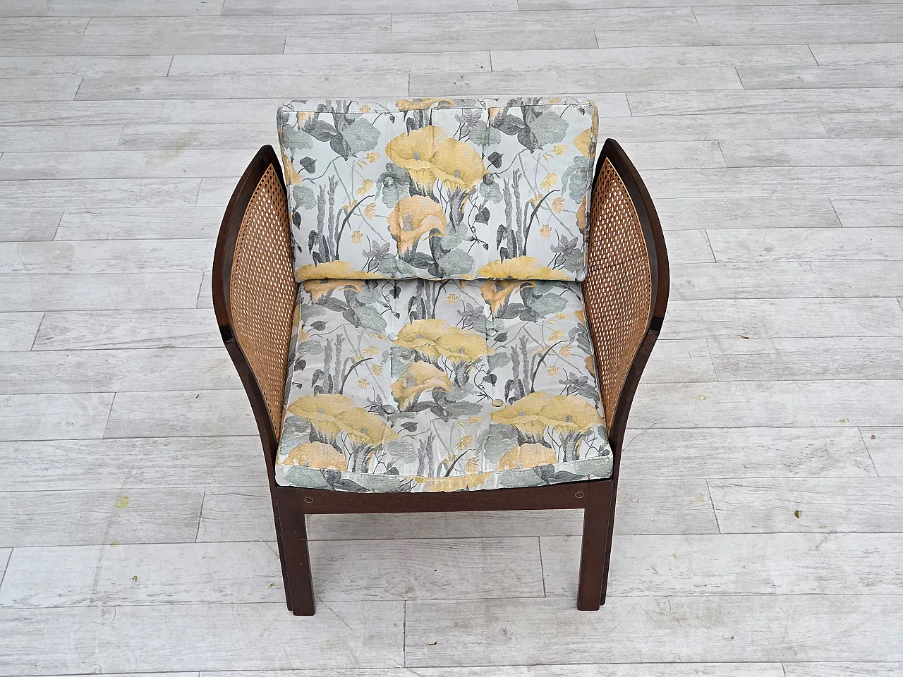 Anni '70, design danese di Illum Wikkelsø, poltrona modello "Plexus". 23