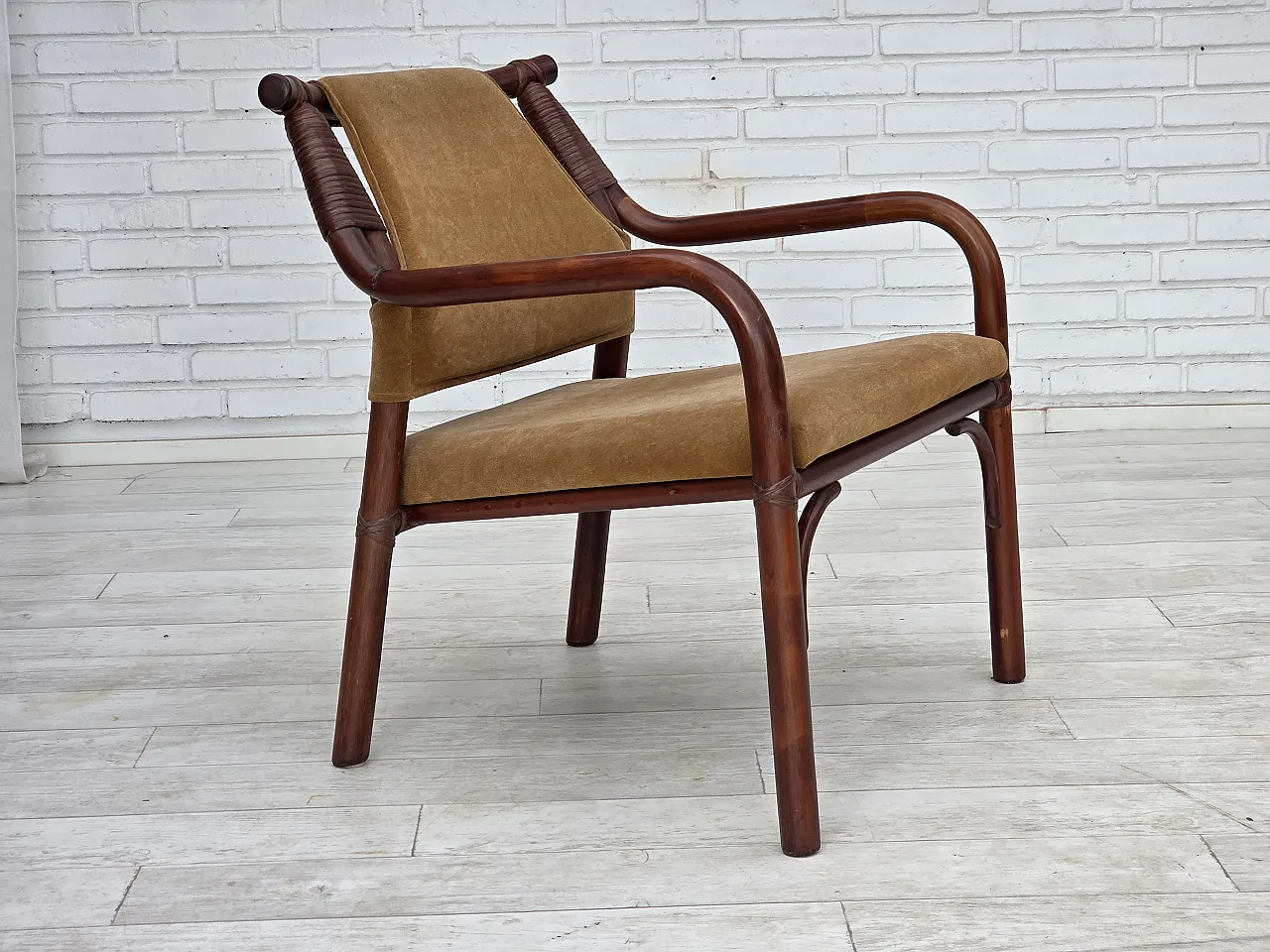 Anni '70, set di poltrone da caffè danesi, rattan, tessuto nabuk. 2