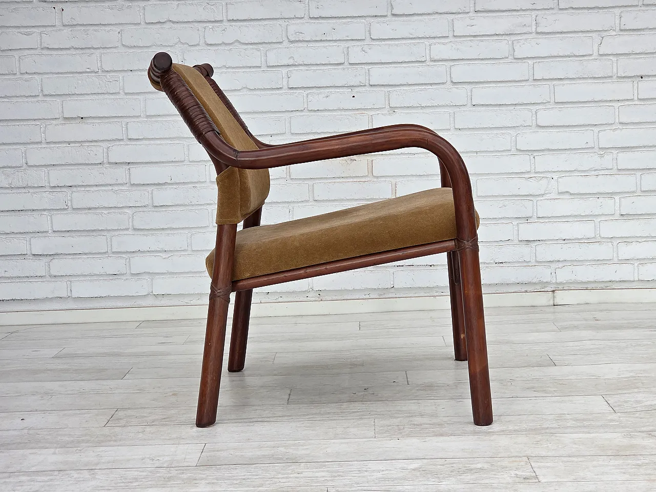 Anni '70, set di poltrone da caffè danesi, rattan, tessuto nabuk. 10