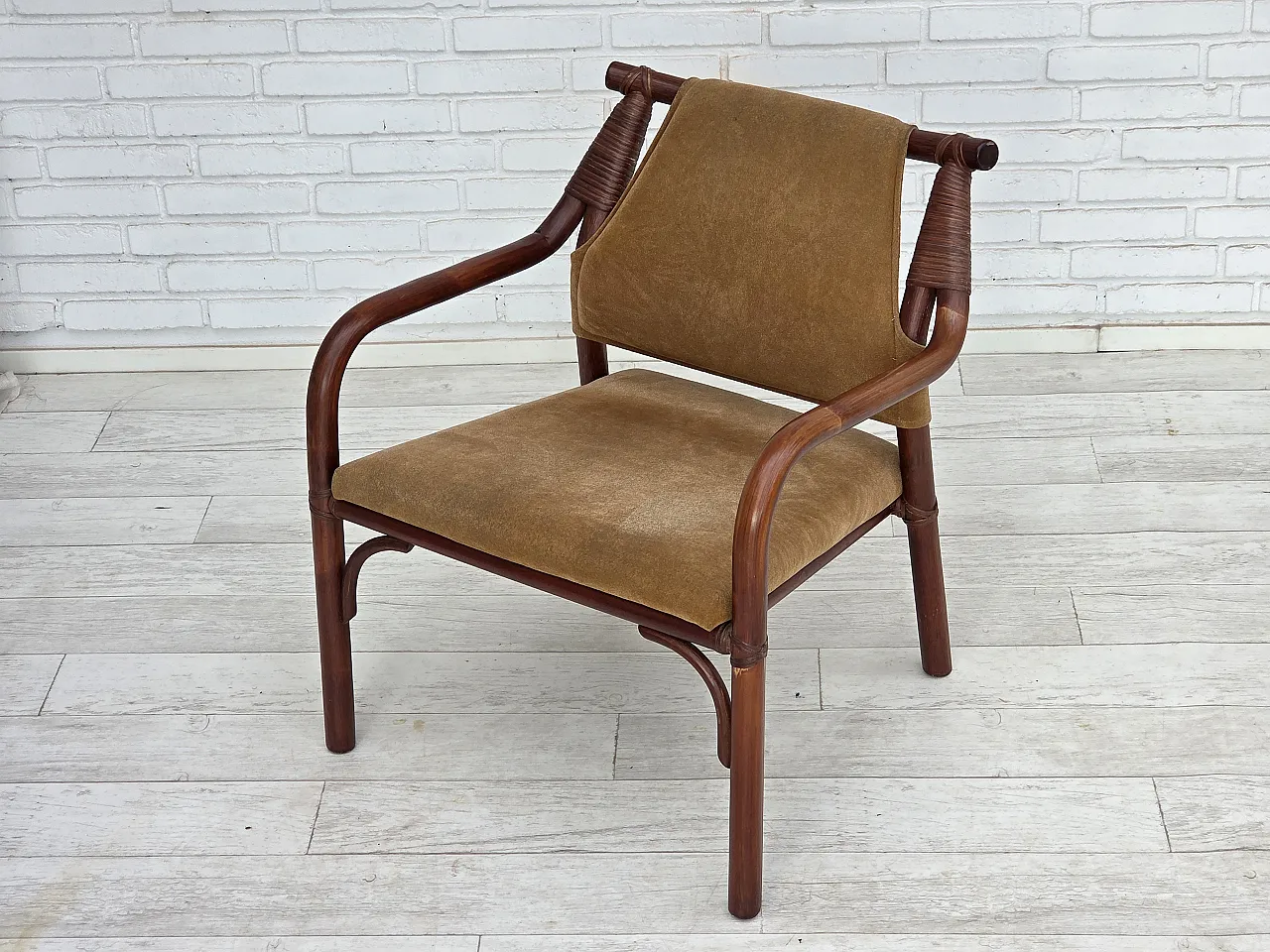 Anni '70, set di poltrone da caffè danesi, rattan, tessuto nabuk. 17