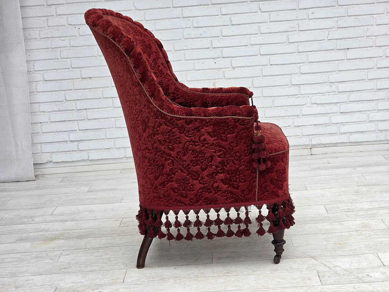 Anni '50, poltrona danese con schienale alto, velluto da arredamento, gambe in legno di faggio. 10