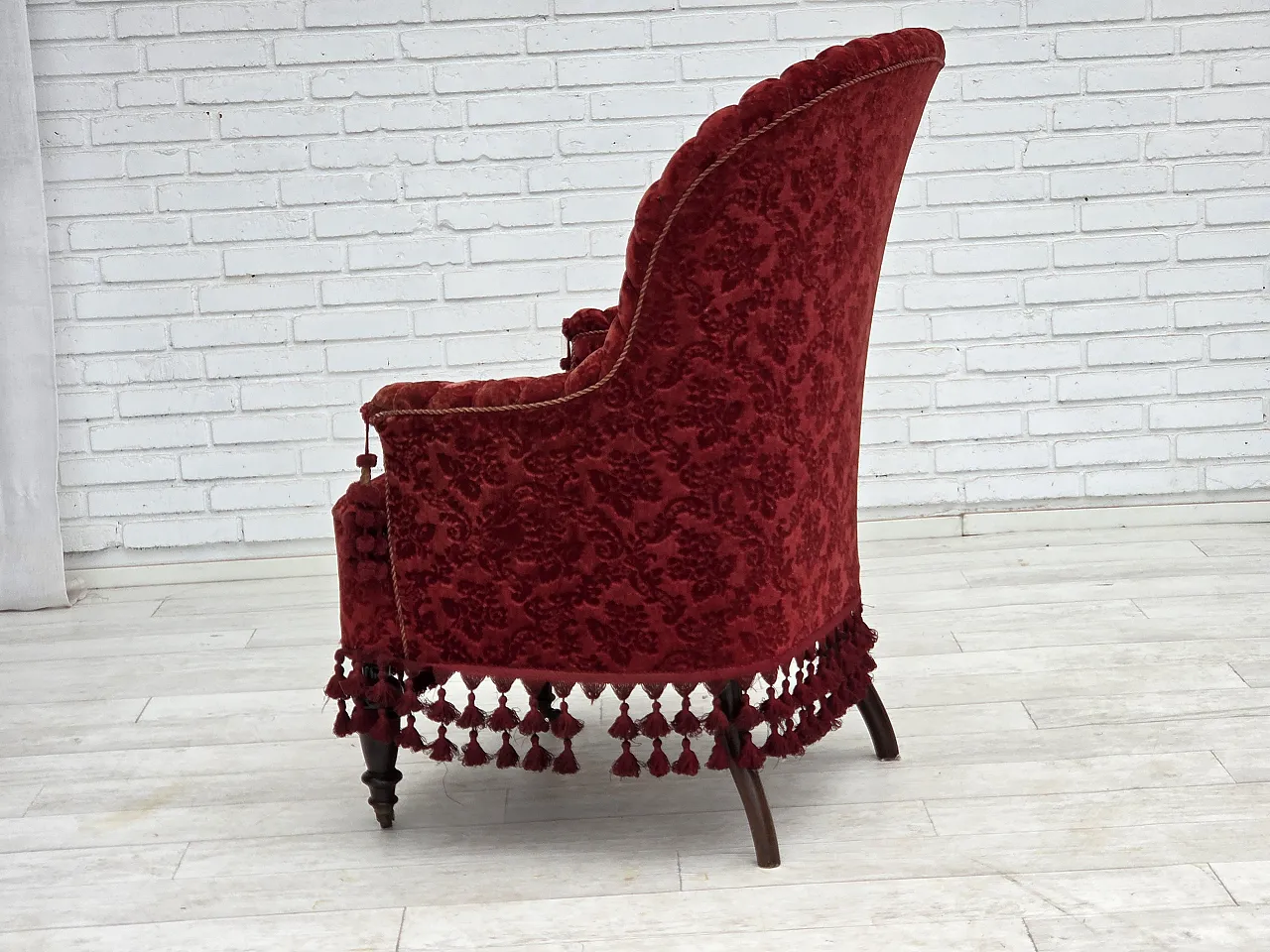 Anni '50, poltrona danese con schienale alto, velluto da arredamento, gambe in legno di faggio. 13