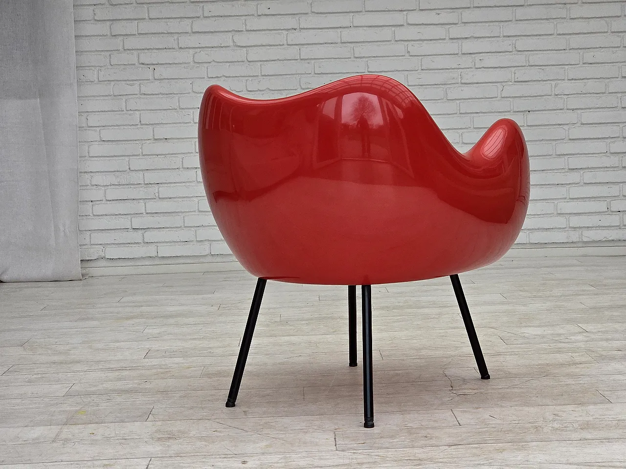 1960s, socialist realism design icon by Roman Modzelewski, model RM58. 11