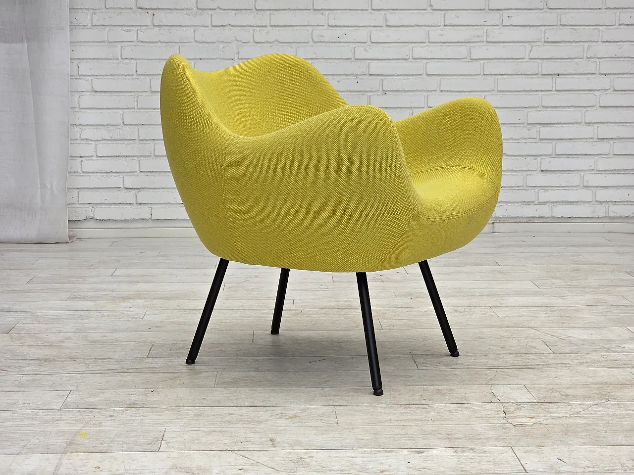 1960s, socialist realism design icon by Roman Modzelewski, model RM58. 1