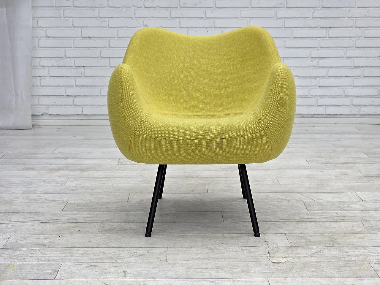 1960s, socialist realism design icon by Roman Modzelewski, model RM58. 5