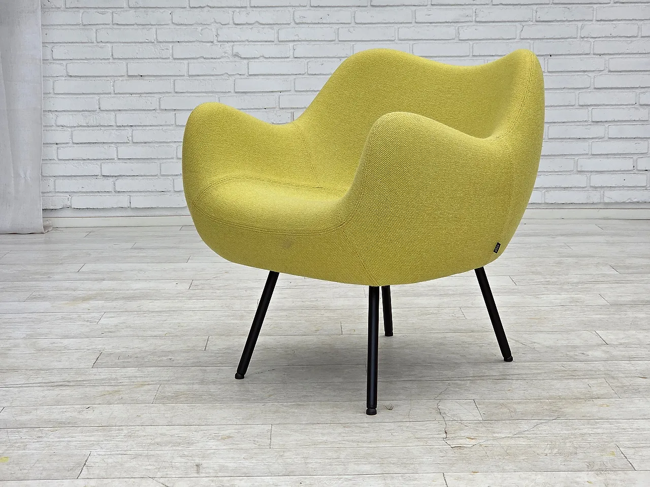 1960s, socialist realism design icon by Roman Modzelewski, model RM58. 17