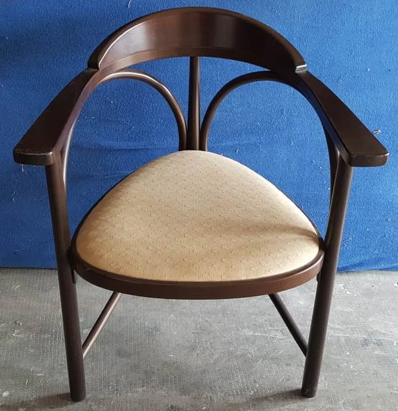 3 Thonet armchairs in beech wood, 70s 4