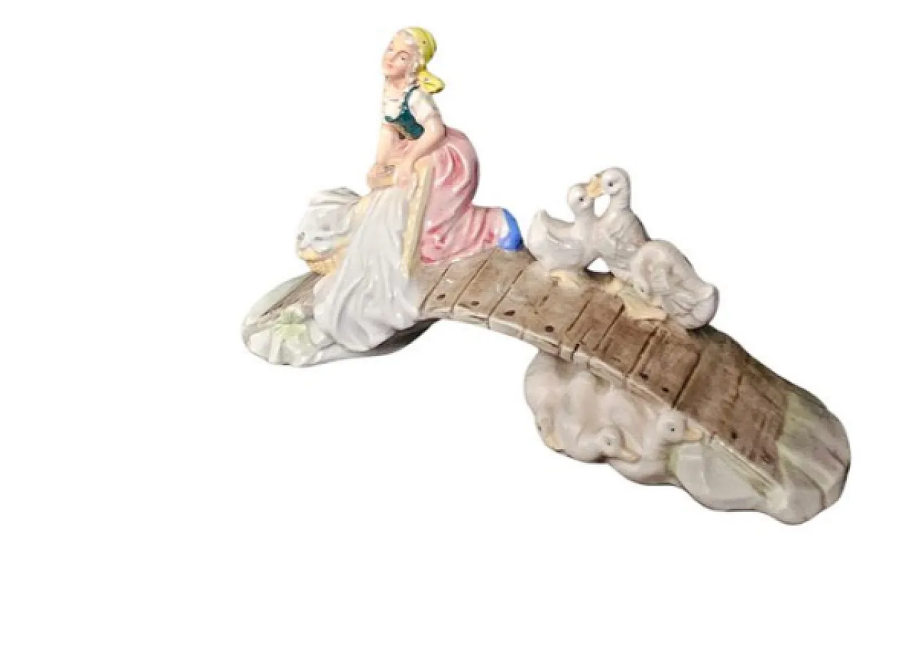 Washerwoman, glazed ceramic sculpture, 20th century 4