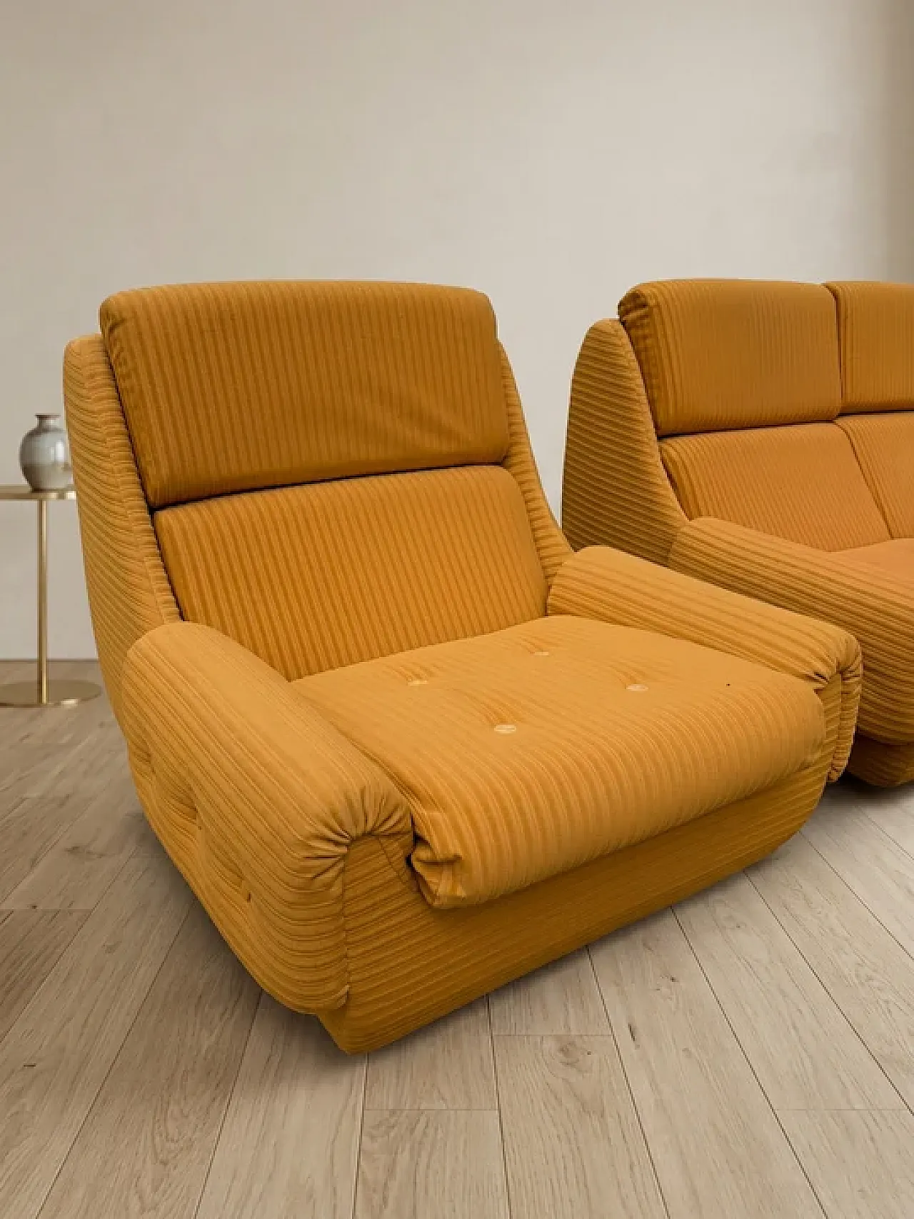 Set da soggiorno Mid-Century di Jitona, anni '70 3