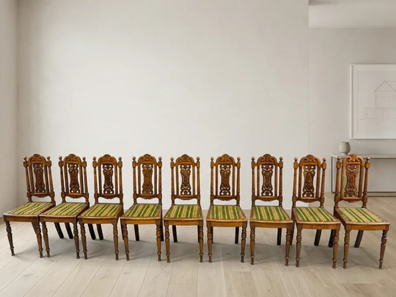 9 Renaissance revival dining chairs in carved wood, 20th century 3