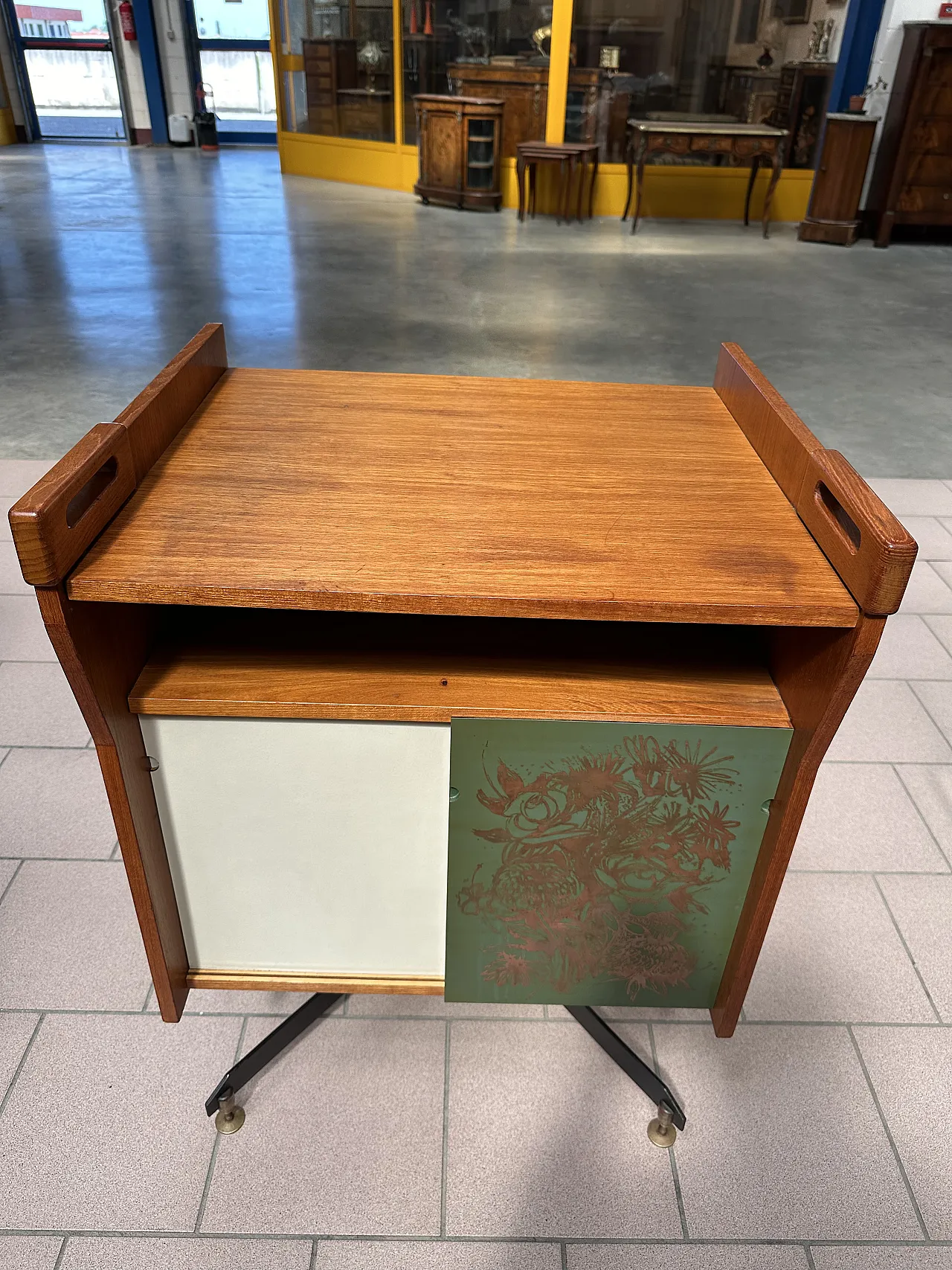 Mobile Bar Dal Vera girevole in teak, ante scorrevoli, Italia,anni’60 2