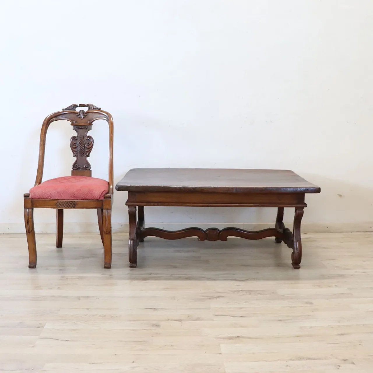 Walnut coffee table, early 1900s 2