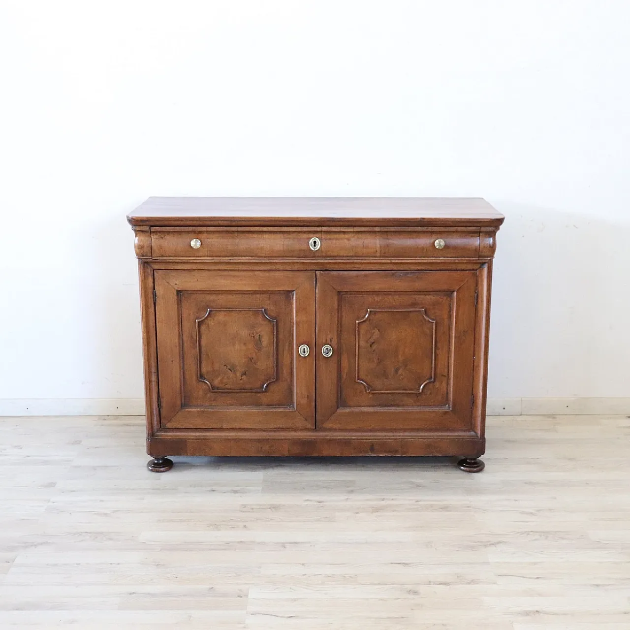 Antique restored walnut sideboard, mid-19th century 2