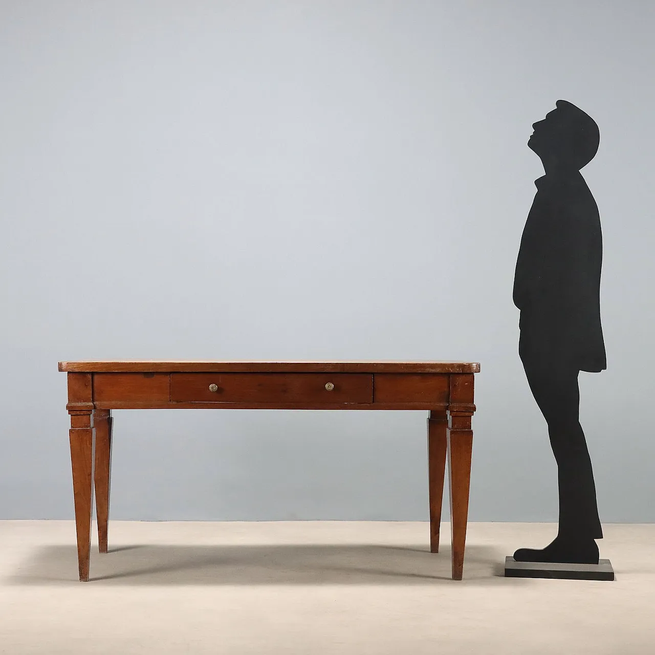 Directoire table in walnut, 19th century 3