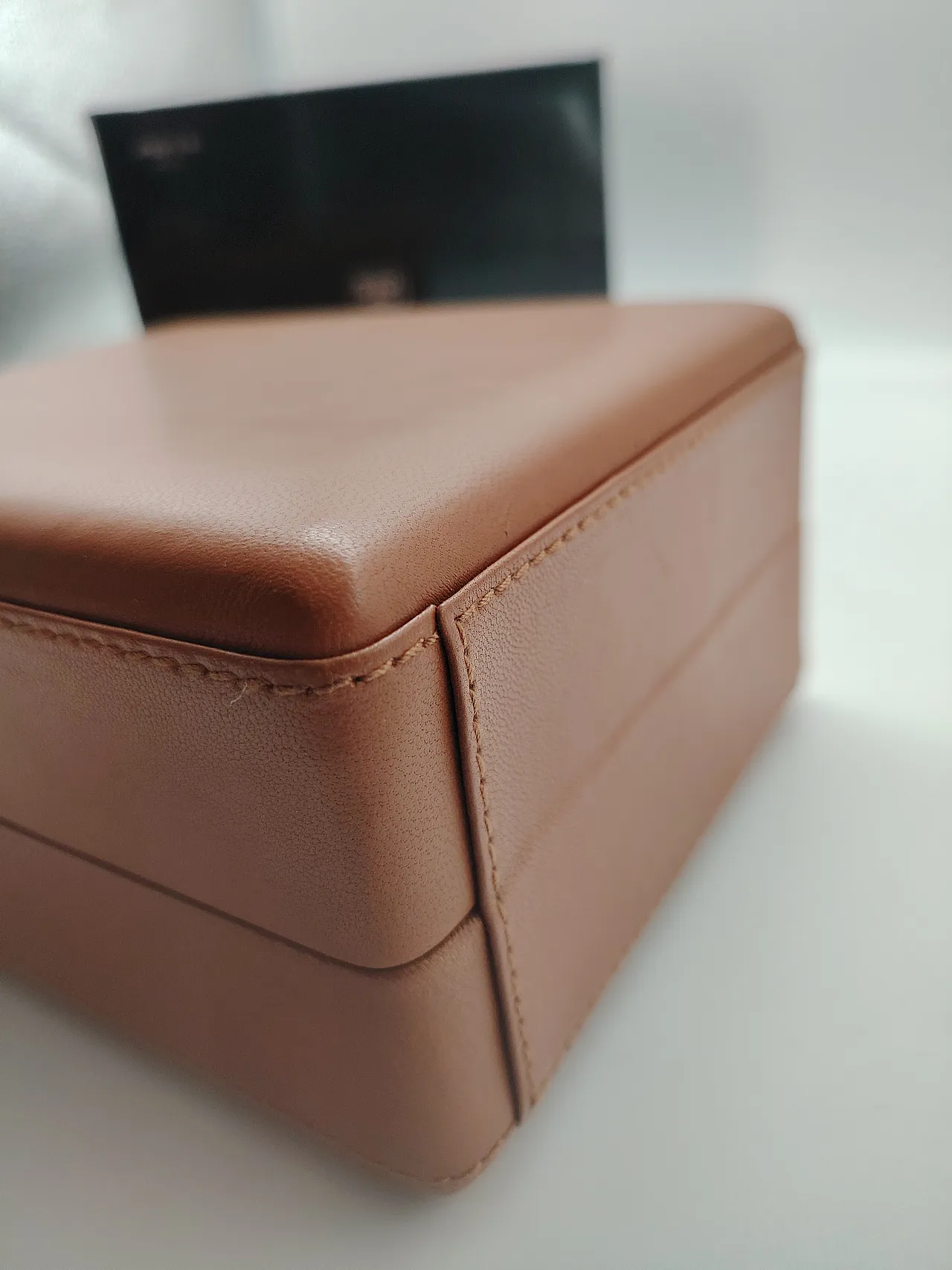 Leather time box for luxury watches, 90s 10