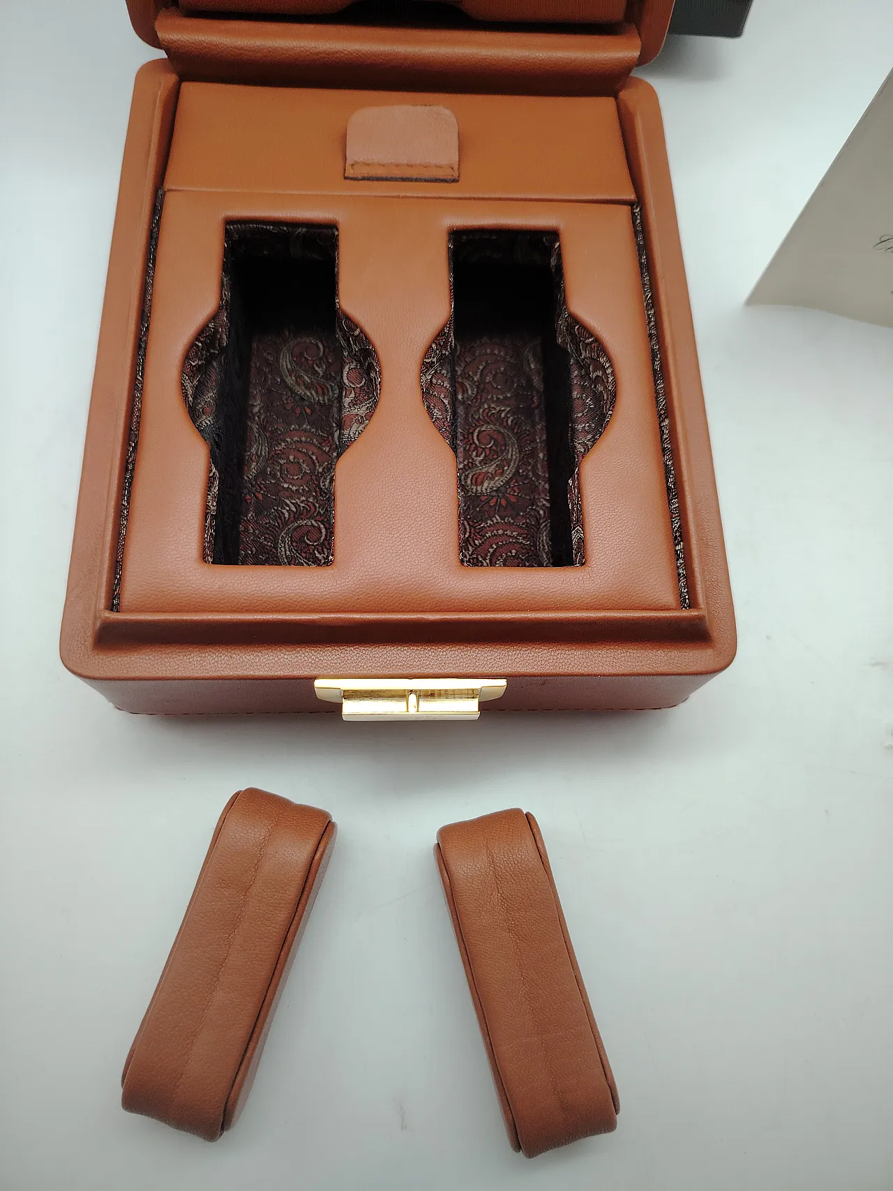 Leather time box for luxury watches, 90s 17