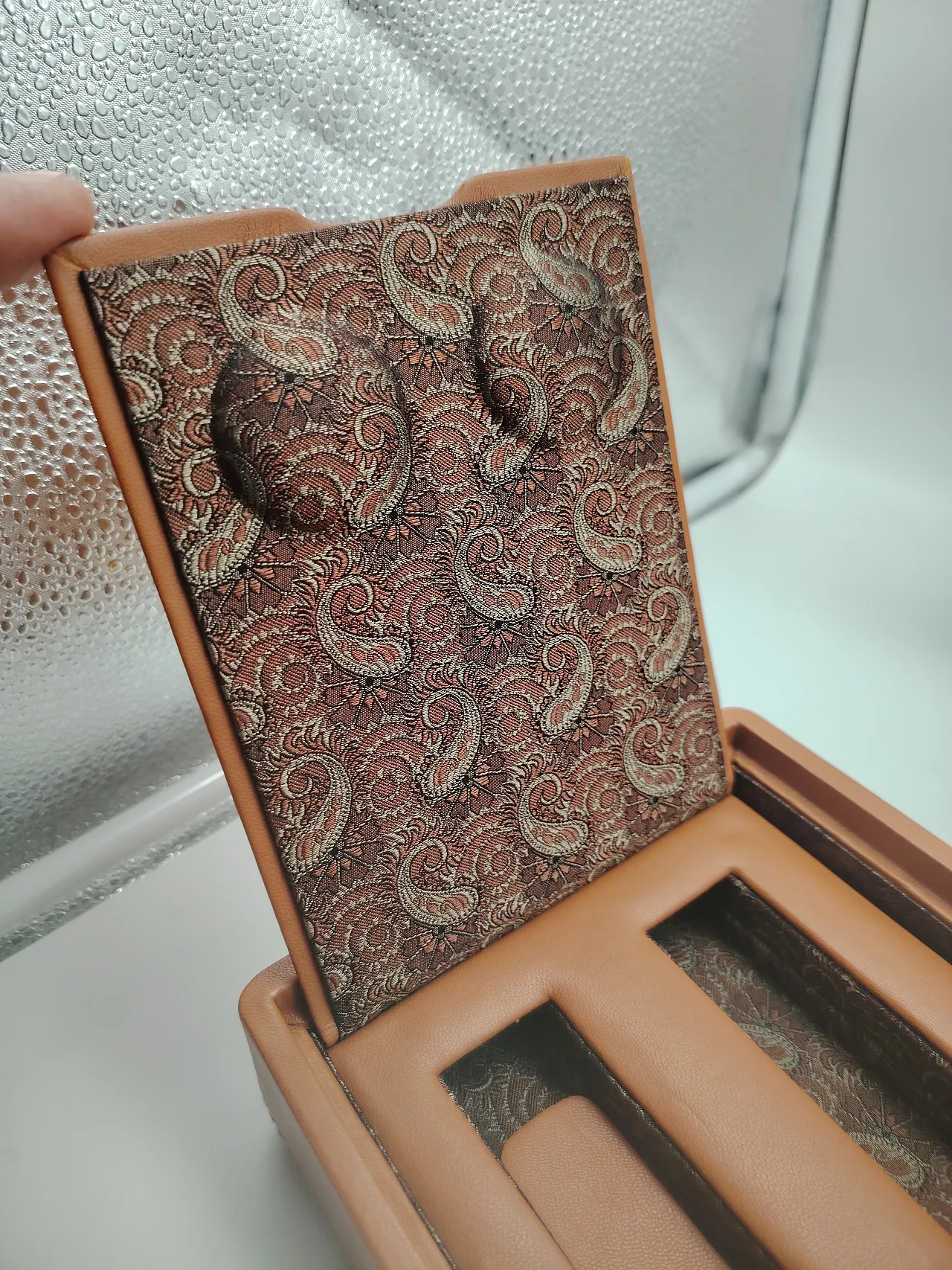 Leather time box for luxury watches, 90s 19