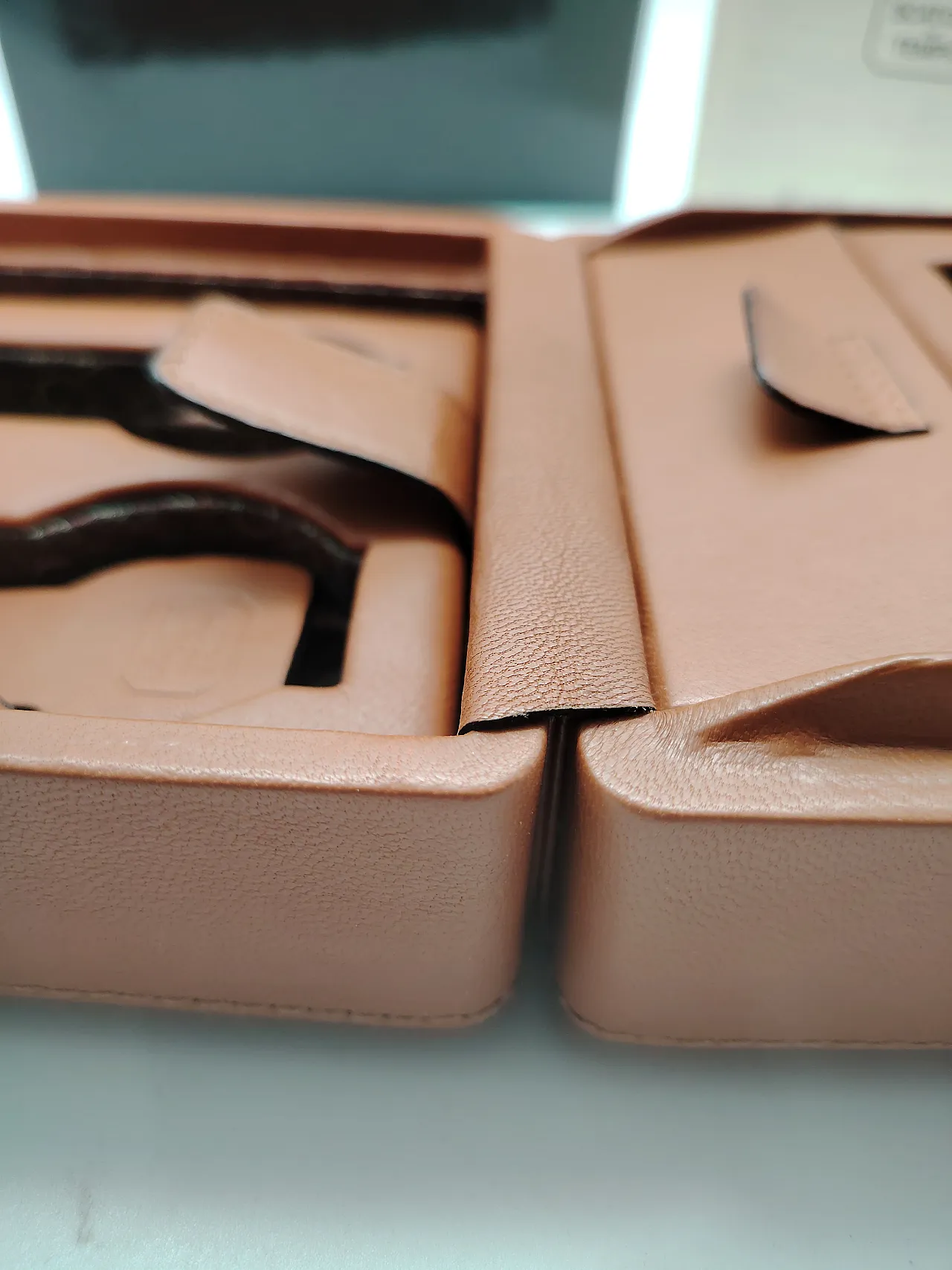 Leather time box for luxury watches, 90s 22