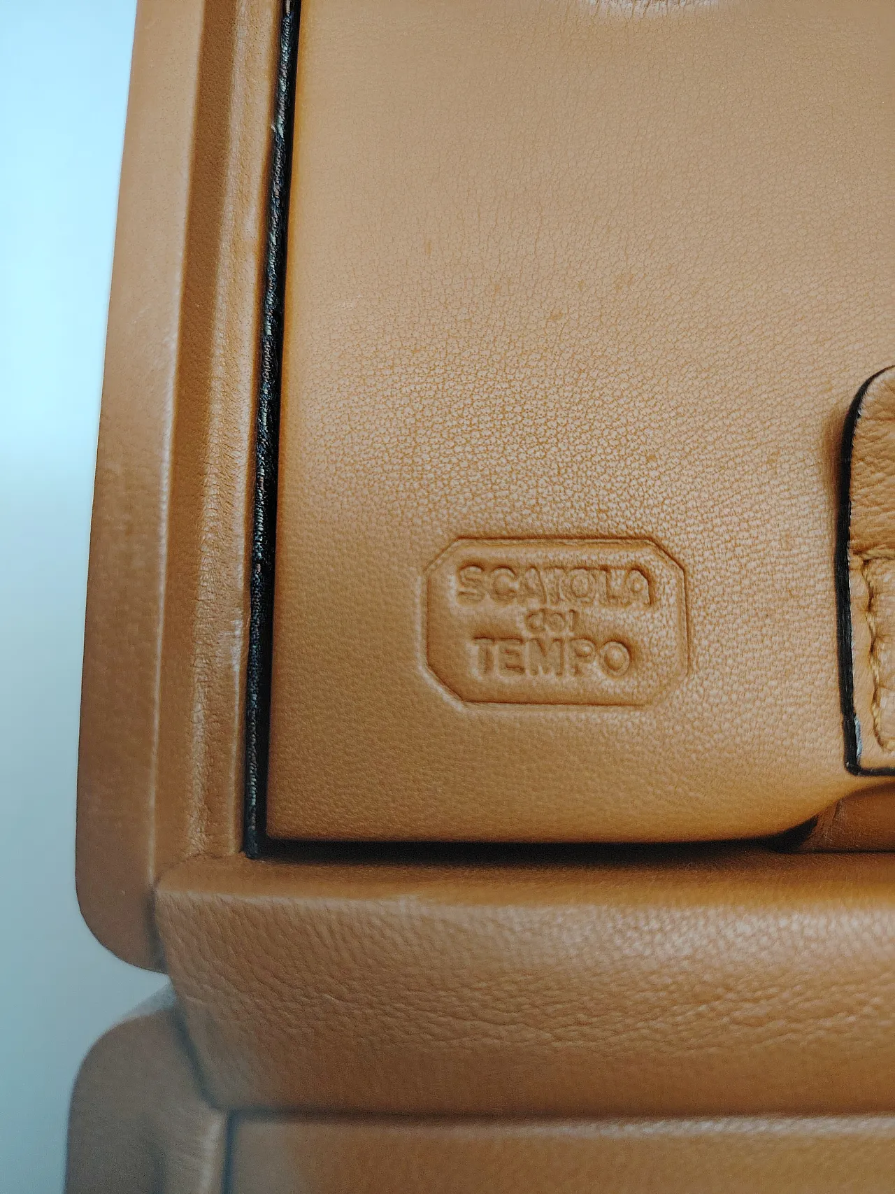 Leather time box for luxury watches, 90s 27