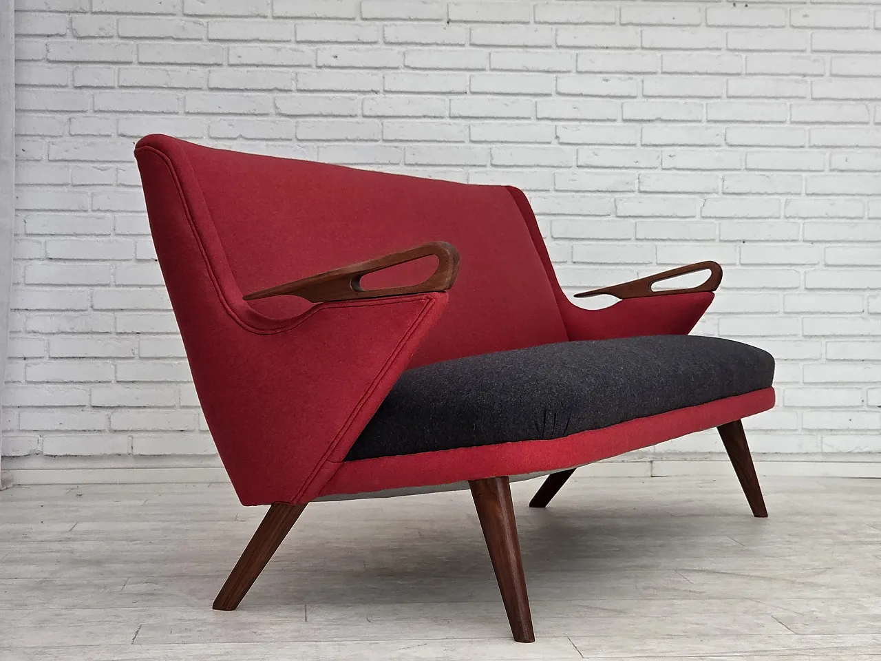 Anni '60, design danese di Ch. F. Brodersen, divano a 2 posti, rivestito 1