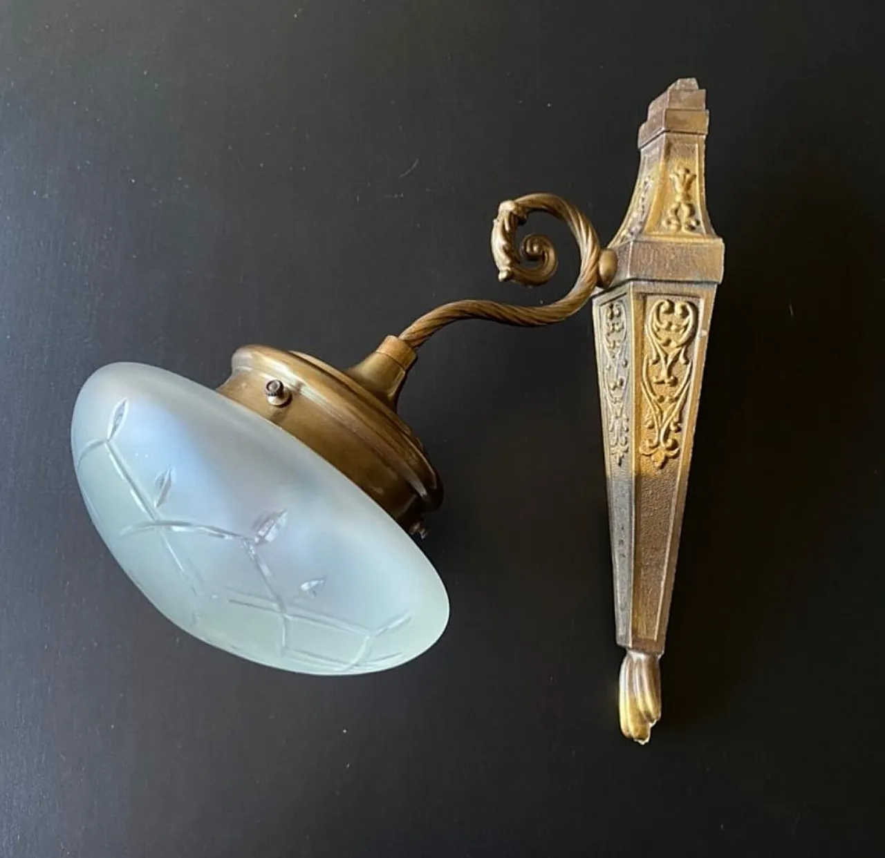 Coppia di luci da parete in ottone, anni '60 3