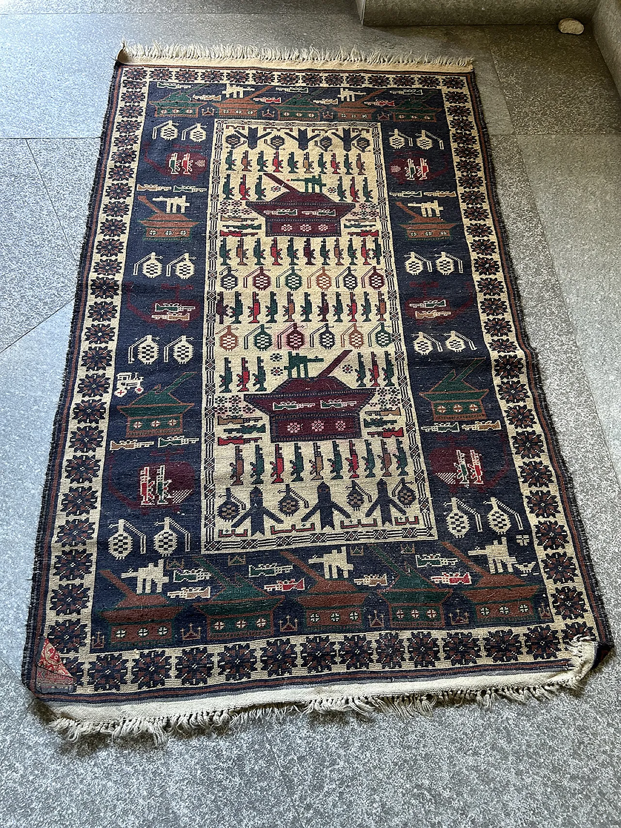 Tappeto afgano con scene di guerra , anni '80 7