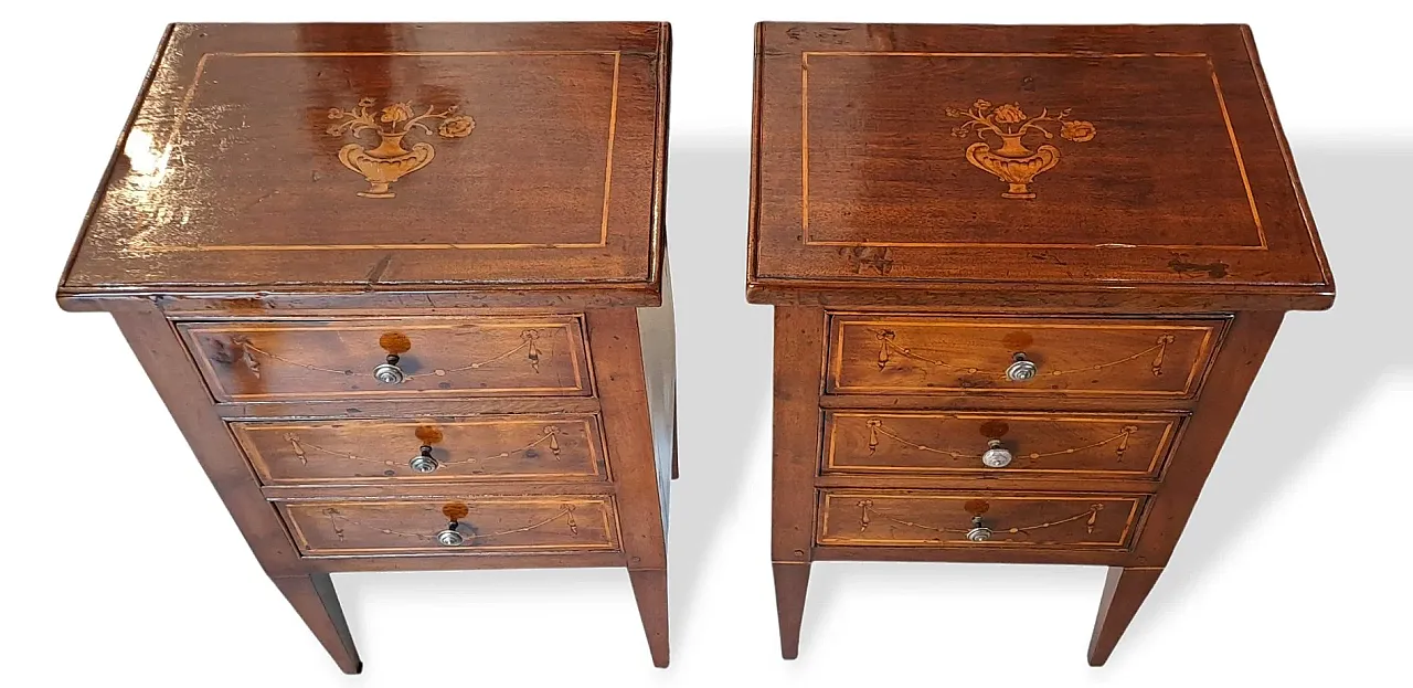 Pair of solid walnut Directory bedside tables, 19th century 4