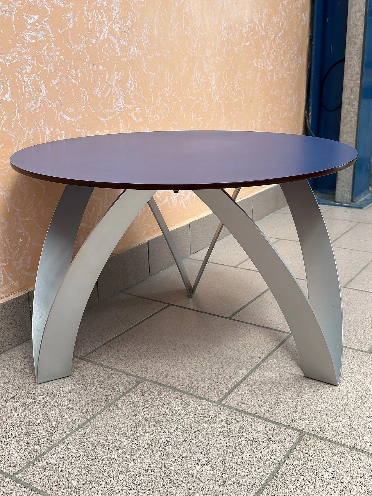 Tavolino Kioko di De Pas,Lomazzi,D’Urbino per Zanotta,blu, Italia,1994 5