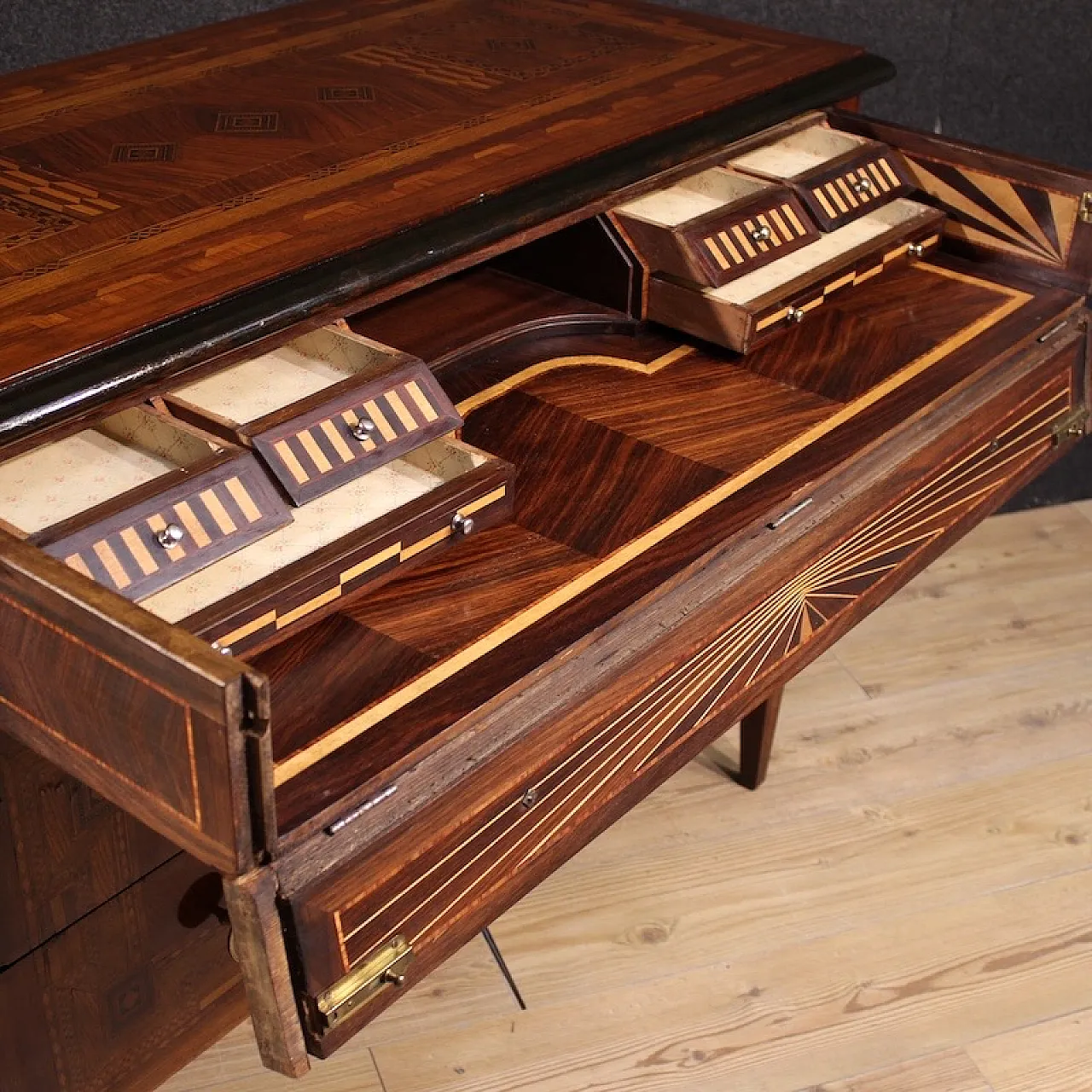 20th century Louis XVI style Italian inlaid chest of drawers 6