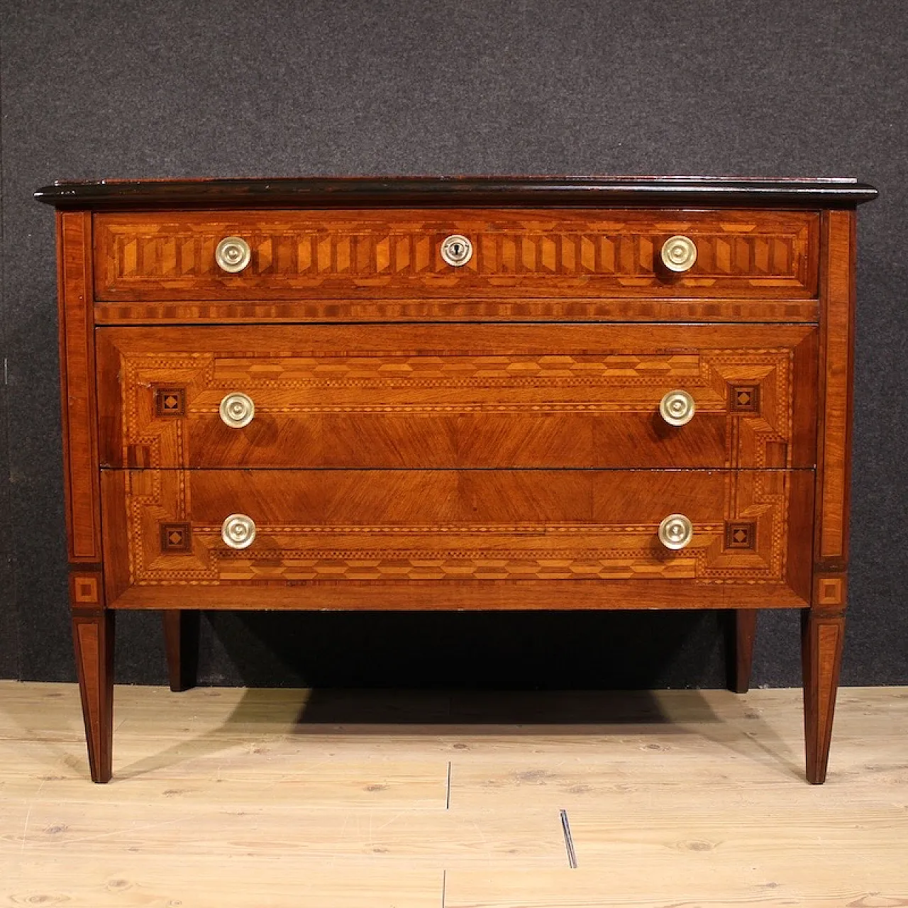 20th century Louis XVI style Italian inlaid chest of drawers 7