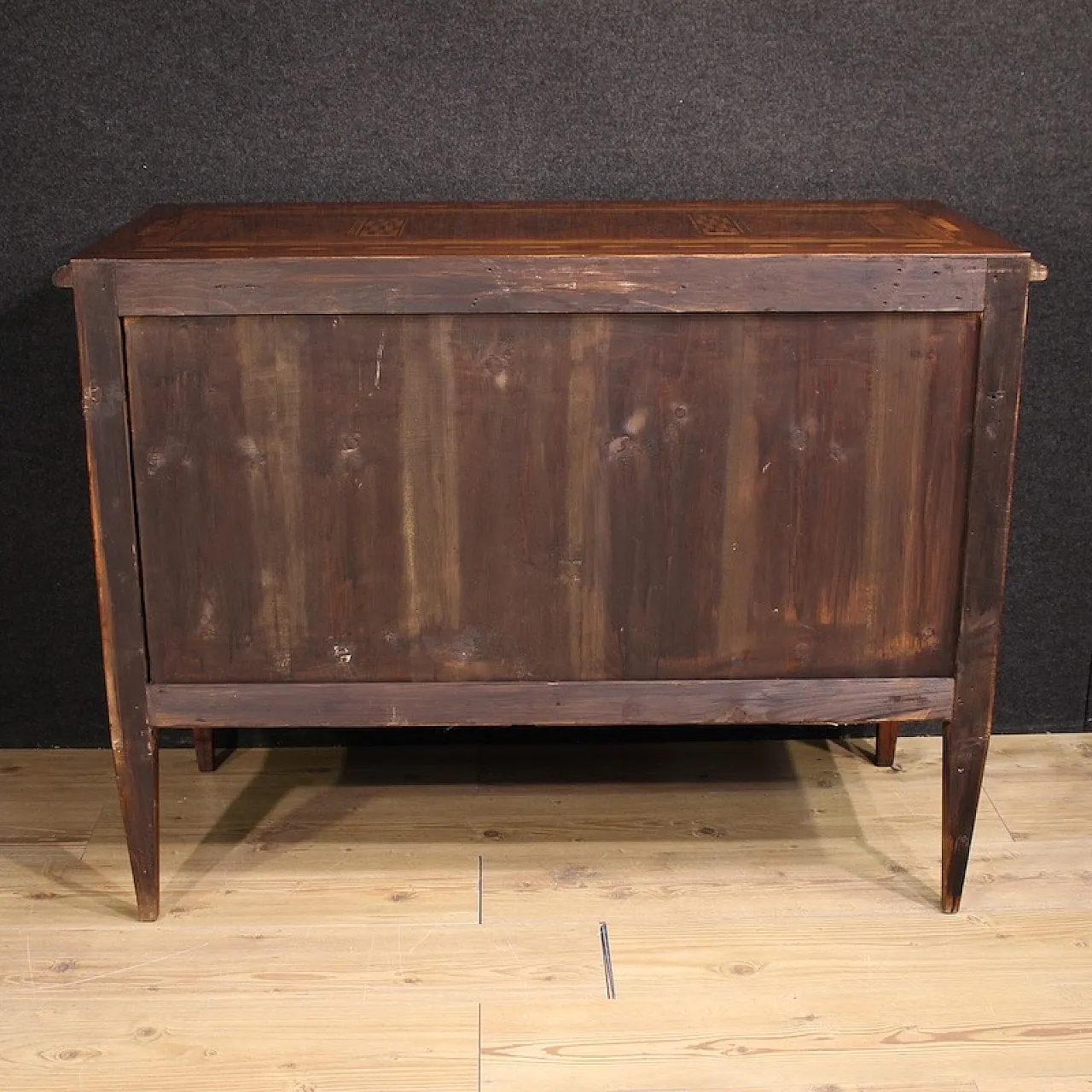 20th century Louis XVI style Italian inlaid chest of drawers 8