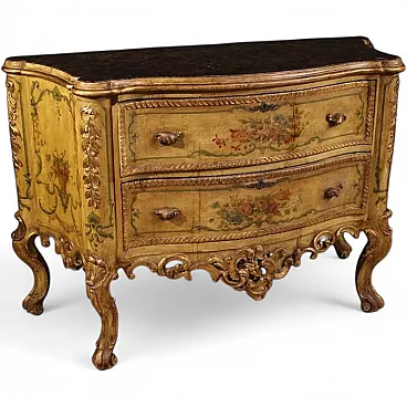 Venetian chest of drawers in Baroque style, the 20th century