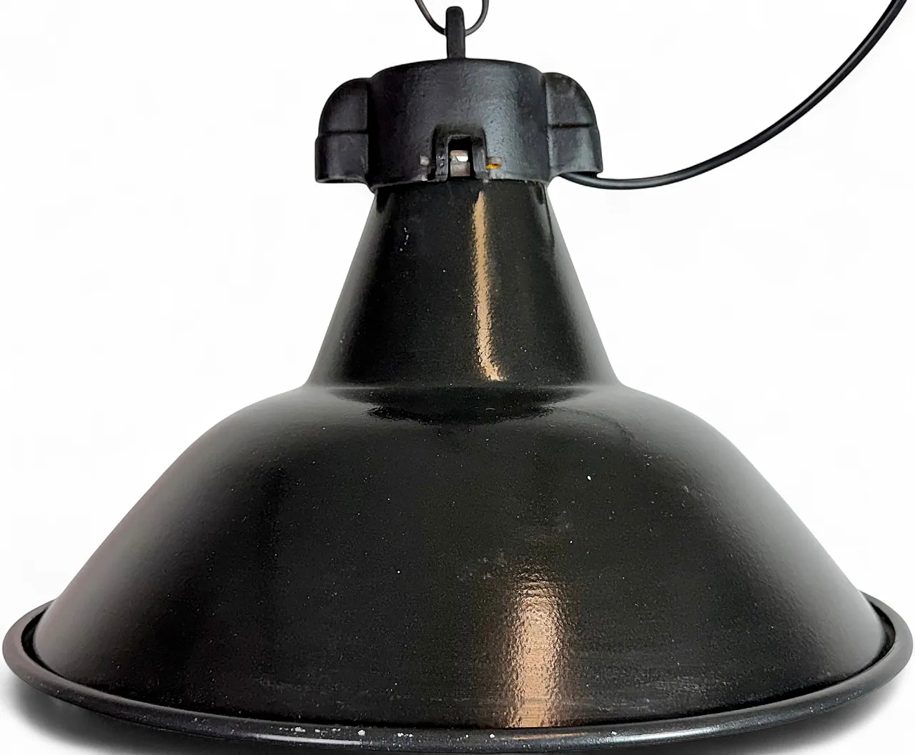 Lampada industriale da fabbrica in smalto nero con piano in ghisa, anni '50 17