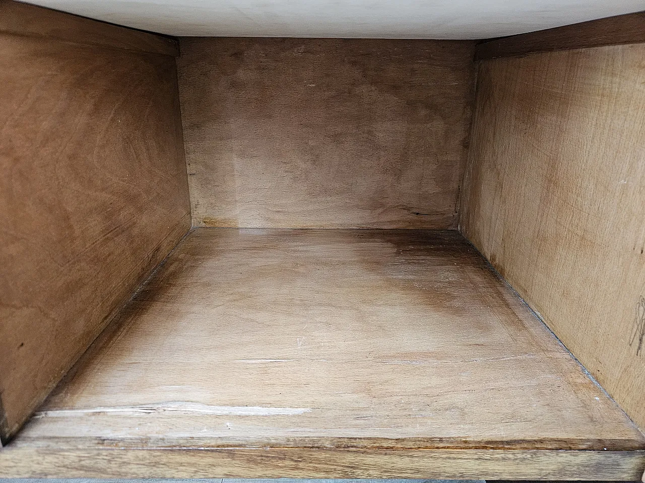Art Deco sideboard in walnut and blond walnut, mid-20th century 16