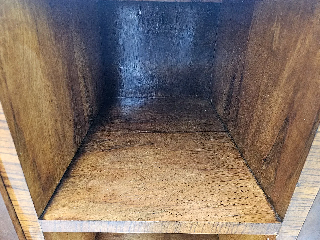 Sideboard in walnut feather and briar with aluminum base, 1940s 15
