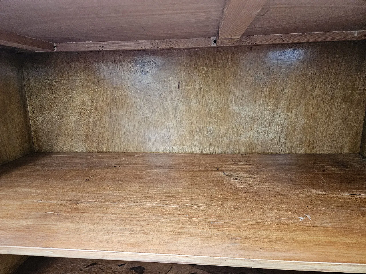 Sideboard in walnut feather and briar with aluminum base, 1940s 20