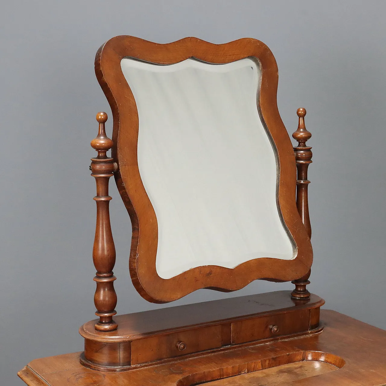 Louis Philippe dressing table in walnut, 19th century 4