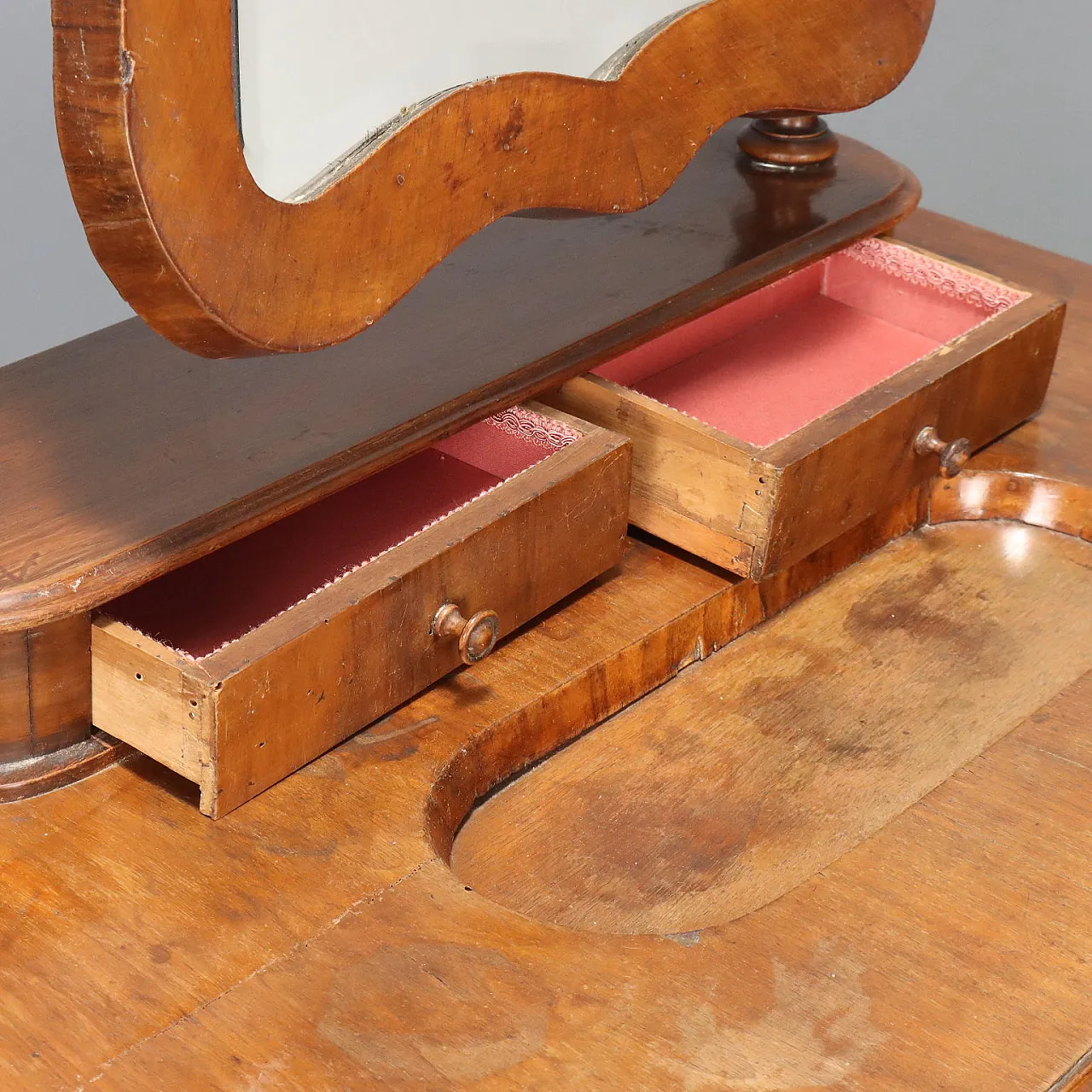 Louis Philippe dressing table in walnut, 19th century 5