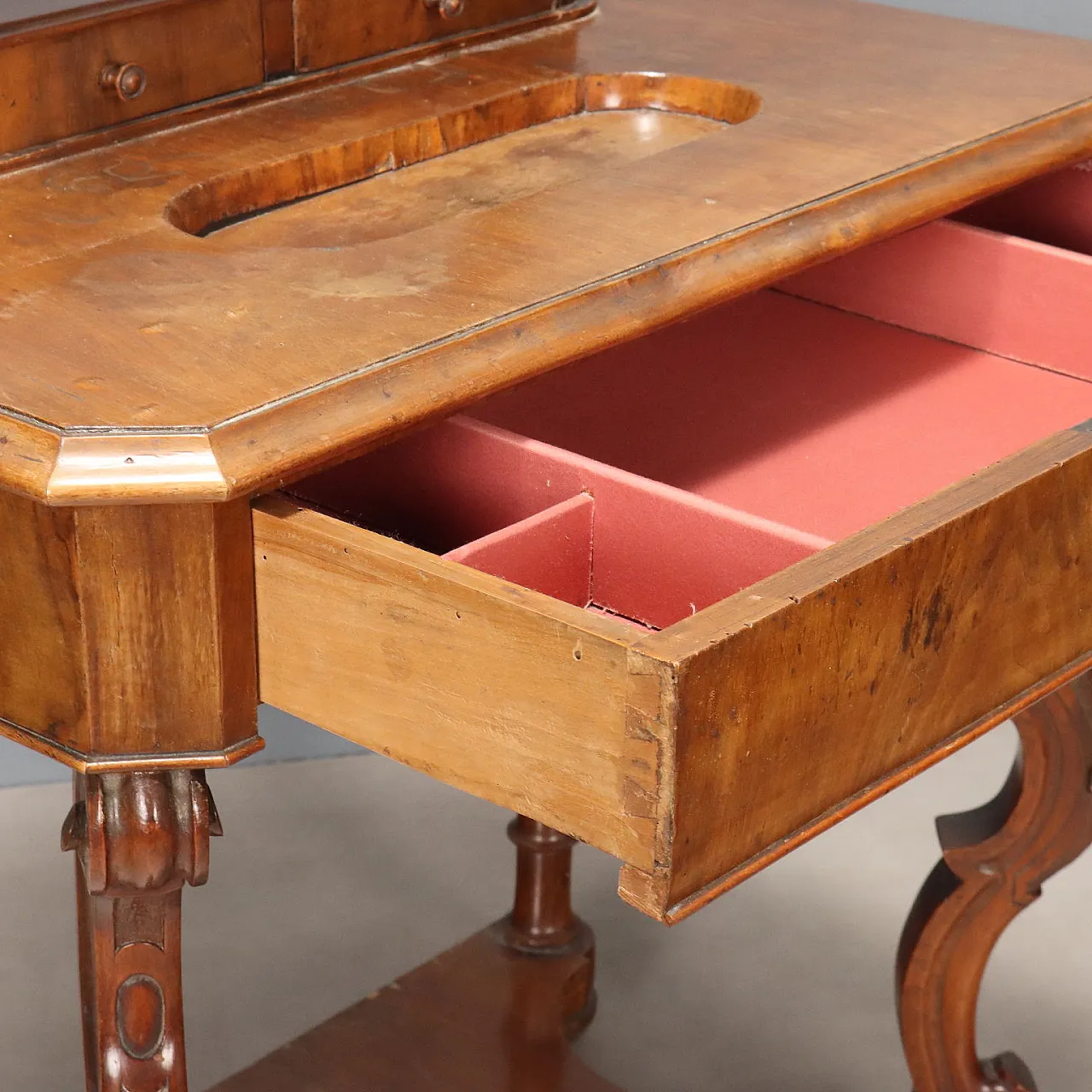 Louis Philippe dressing table in walnut, 19th century 6