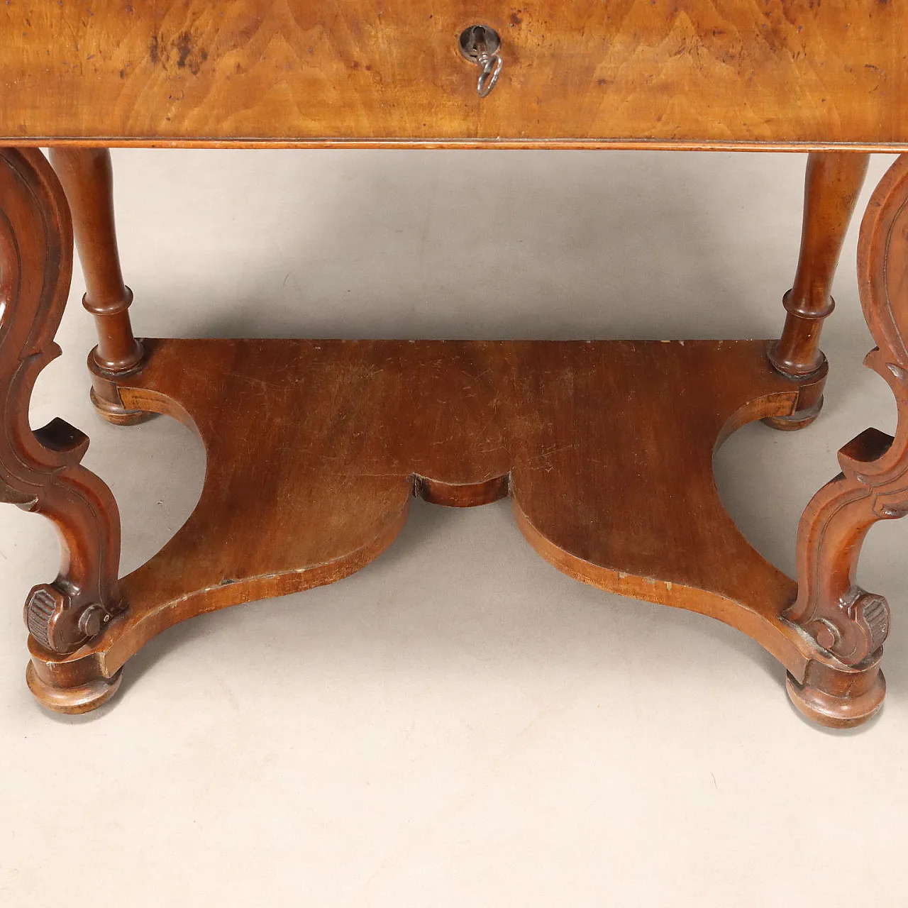 Louis Philippe dressing table in walnut, 19th century 9