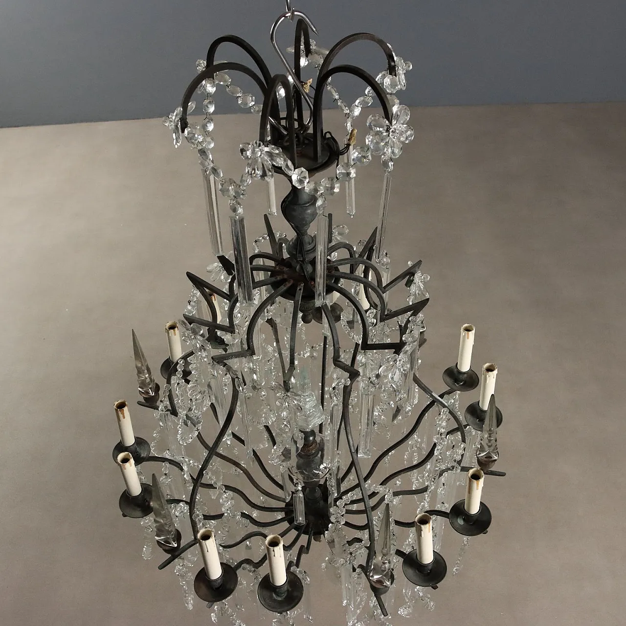 Lampadario in metallo e vetro, '900 8
